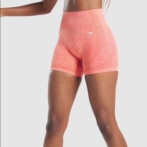 ISO!! Gymshark shorts SIZE M .